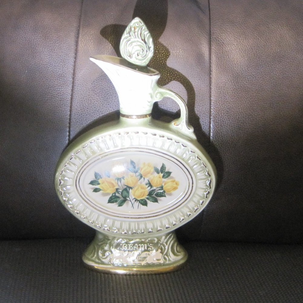 Jim Beam 1969 Vintage Decanter Regal China Bottle Yellow Roses EMPTY